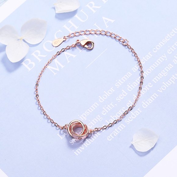 NEW Rose Gold Interlocking Circle Bracelet - Picture 2 of 8
